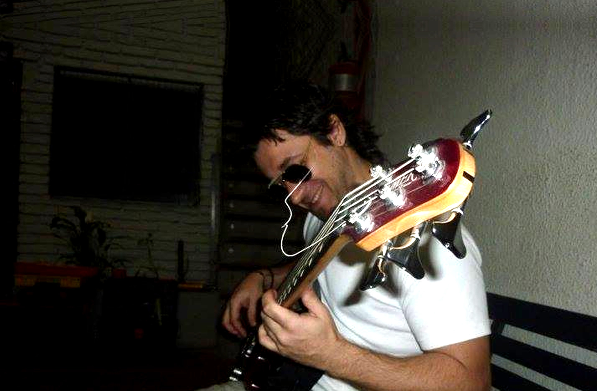 Walter Deleón (también conocido como Walter Luis Deleón), Músico y Compositor argentino