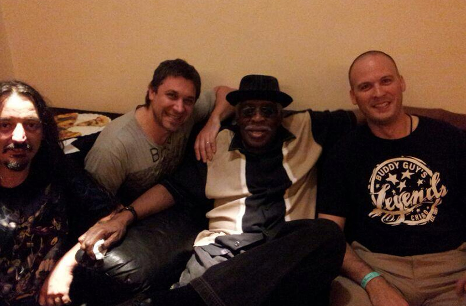 Walter Deleón (también conocido como Walter Luis Deleón), Músico y Compositor argentino