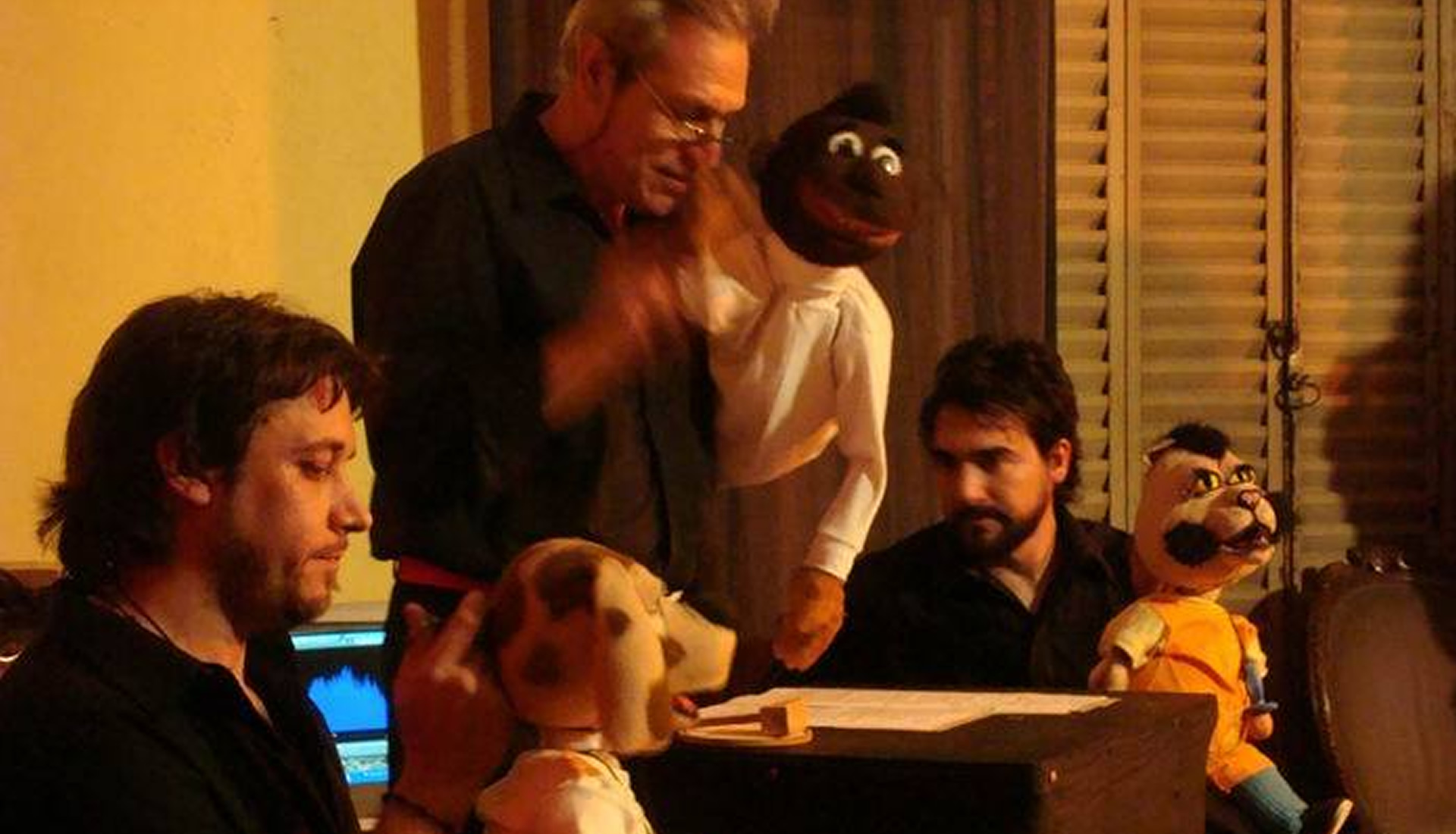 Walter Deleón (también conocido como Walter Luis Deleón) comediante, humorista, actor argentino