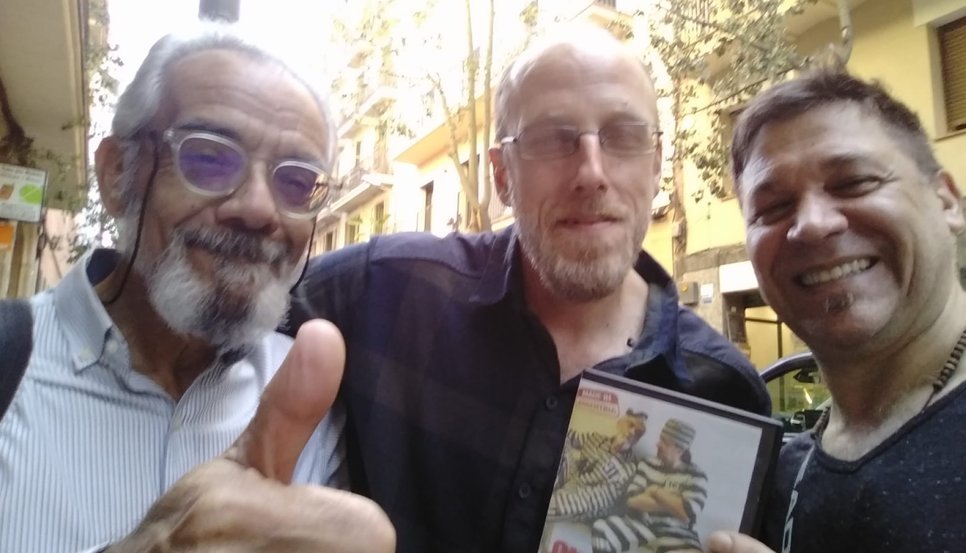 Walter Deleón (también conocido como Walter Luis Deleón) comediante, humorista, actor argentino