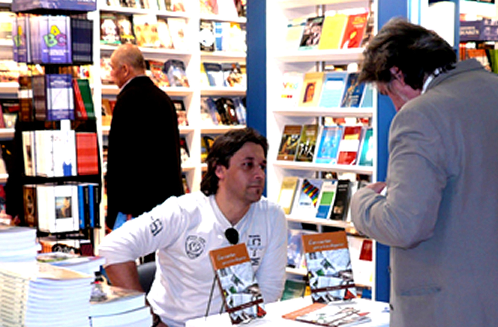 Walter Deleón (también conocido como Walter Luis Deleón), escritor, poeta, guionista, dramaturgo argentino