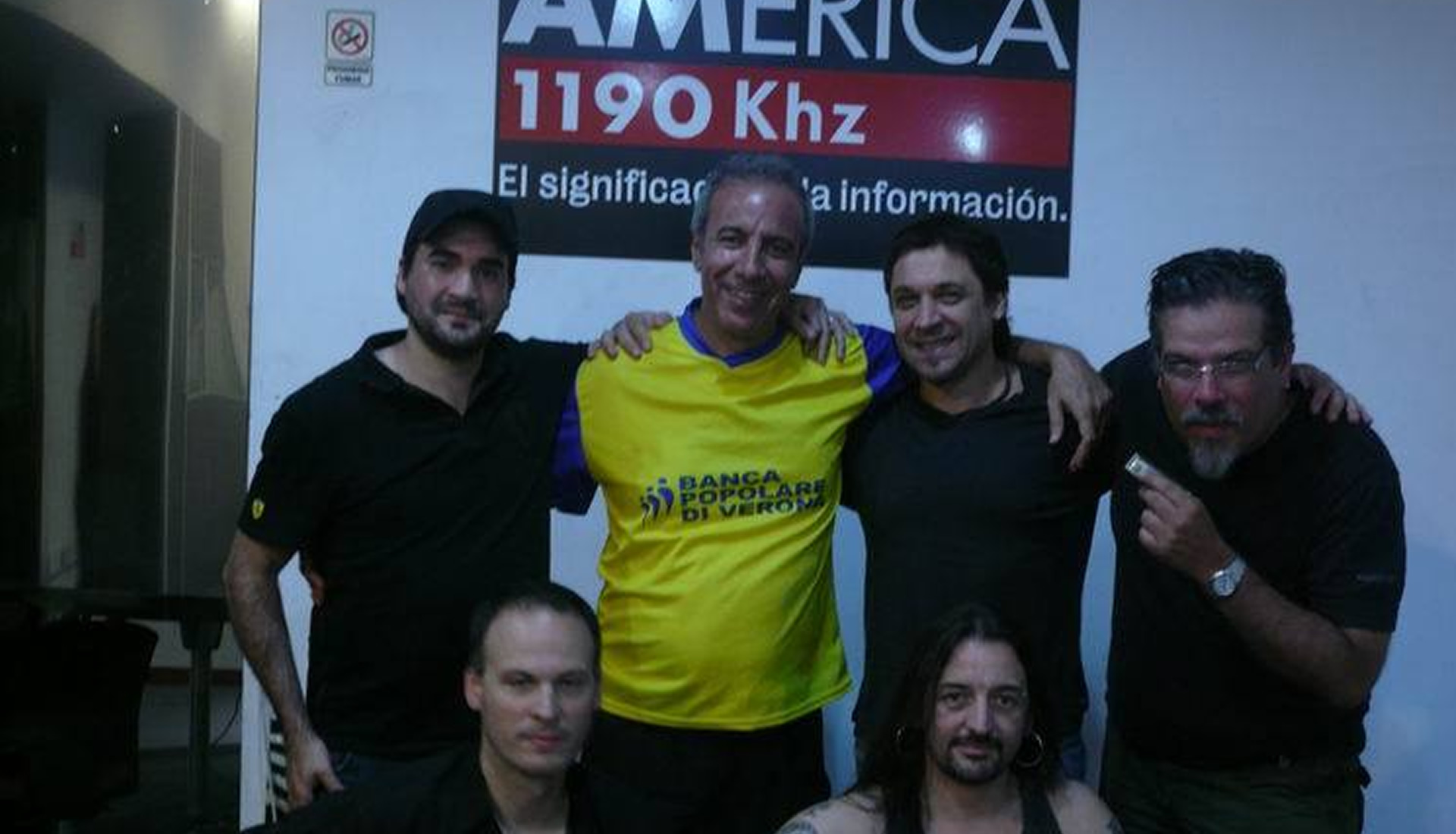 Walter Deleón (también conocido como Walter Luis Deleón), músico argentino