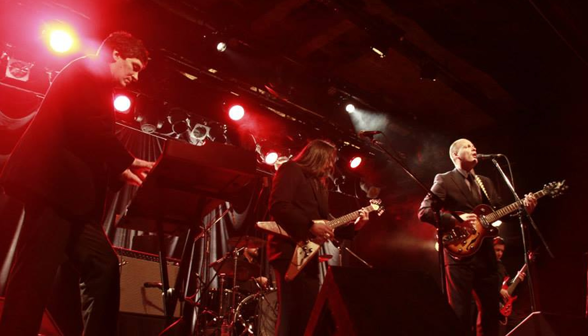 Walter Deleón (también conocido como Walter Luis Deleón), músico argentino