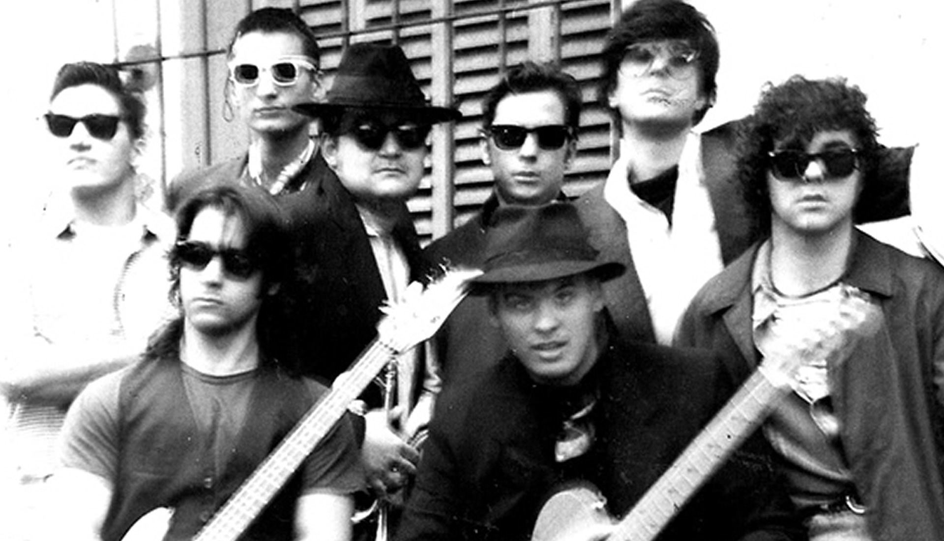 Walter Deleón (también conocido como Walter Luis Deleón), músico argentino