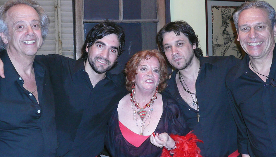 Walter Deleón (también conocido como Walter Luis Deleón), escritor, poeta, guionista, dramaturgo argentino